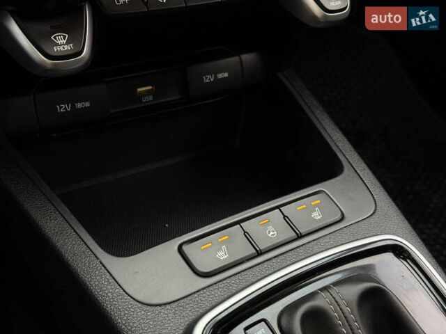 Белый Киа Rio X, объемом двигателя 1.6 л и пробегом 30 тыс. км за 15600 $, фото 24 на Automoto.ua