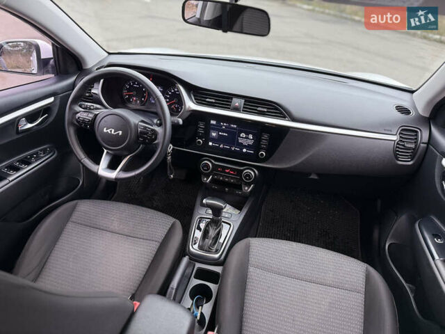 Белый Киа Rio X, объемом двигателя 1.6 л и пробегом 30 тыс. км за 15600 $, фото 20 на Automoto.ua