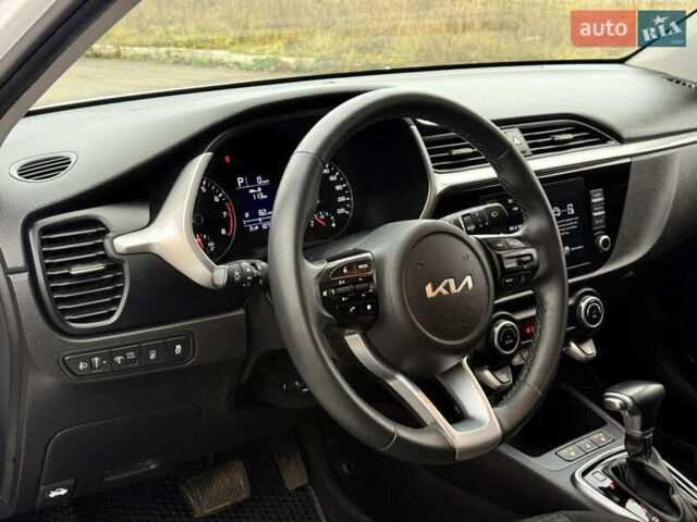 Белый Киа Rio X, объемом двигателя 1.6 л и пробегом 30 тыс. км за 15600 $, фото 29 на Automoto.ua