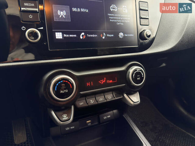 Белый Киа Rio X, объемом двигателя 1.6 л и пробегом 30 тыс. км за 15600 $, фото 25 на Automoto.ua