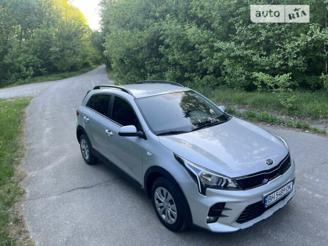 Сірий Кіа Rio X, об'ємом двигуна 1.59 л та пробігом 20 тис. км за 17800 $, фото 16 на Automoto.ua