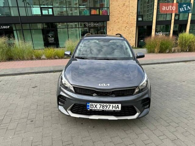 Сірий Кіа Rio X, об'ємом двигуна 1.59 л та пробігом 27 тис. км за 18500 $, фото 1 на Automoto.ua