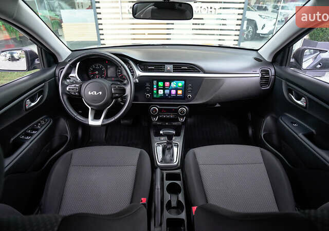 Серый Киа Rio X, объемом двигателя 1.59 л и пробегом 49 тыс. км за 18282 $, фото 7 на Automoto.ua