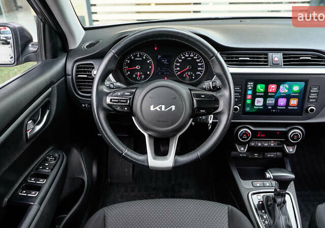 Серый Киа Rio X, объемом двигателя 1.59 л и пробегом 49 тыс. км за 18366 $, фото 8 на Automoto.ua