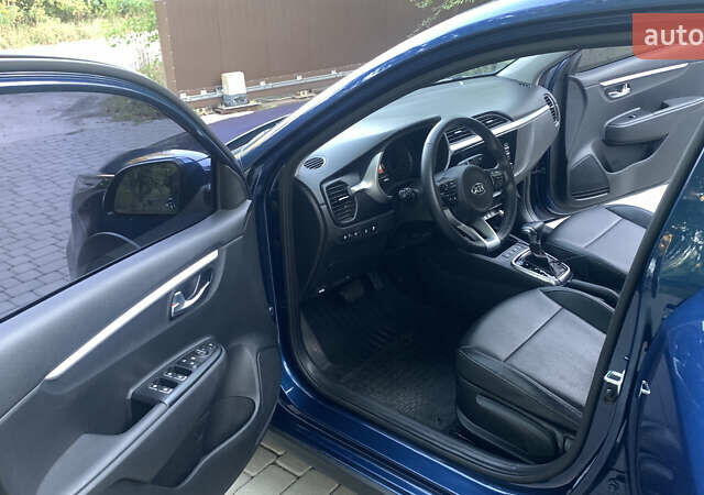 Синій Кіа Rio X, об'ємом двигуна 1.59 л та пробігом 20 тис. км за 19000 $, фото 12 на Automoto.ua