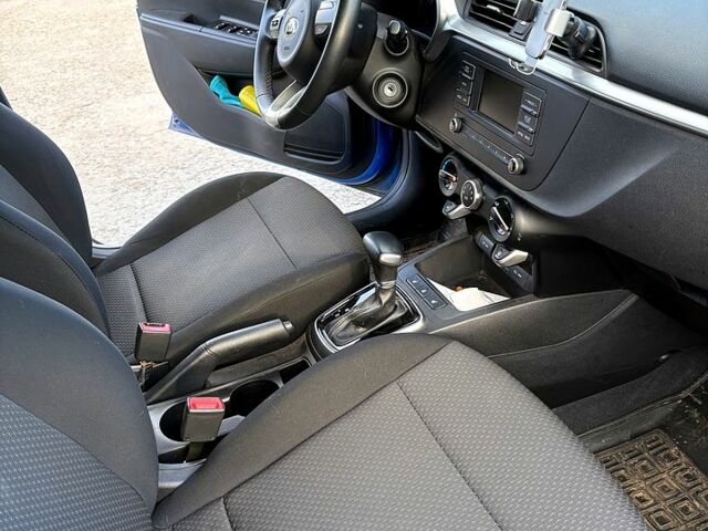 Синий Киа Rio X, объемом двигателя 1.4 л и пробегом 20 тыс. км за 18100 $, фото 1 на Automoto.ua