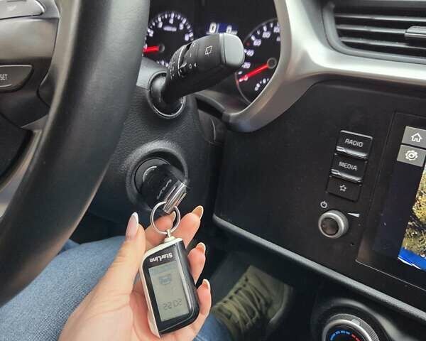 Синій Кіа Rio X, об'ємом двигуна 1.59 л та пробігом 185 тис. км за 16000 $, фото 12 на Automoto.ua