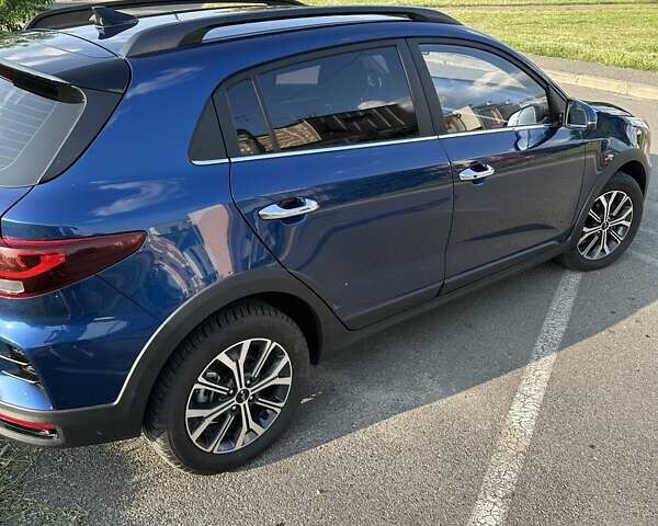 Синий Киа Rio X, объемом двигателя 1.59 л и пробегом 16 тыс. км за 18500 $, фото 2 на Automoto.ua