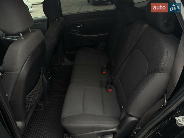 Черный Киа Rondo, объемом двигателя 2 л и пробегом 227 тыс. км за 10900 $, фото 20 на Automoto.ua