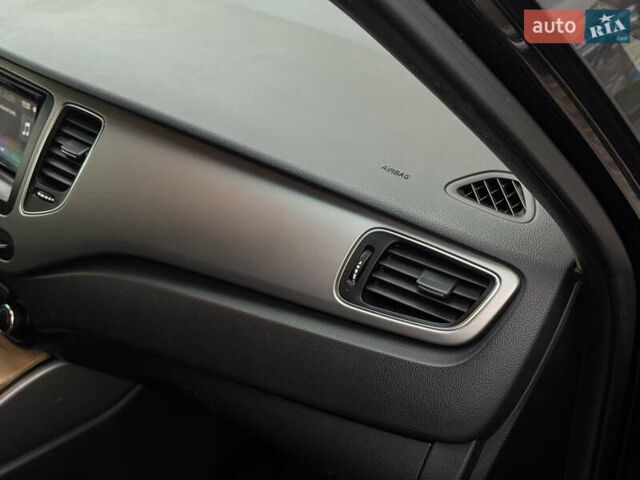 Черный Киа Rondo, объемом двигателя 2 л и пробегом 227 тыс. км за 10900 $, фото 22 на Automoto.ua