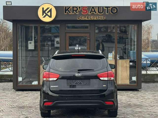 Черный Киа Rondo, объемом двигателя 2 л и пробегом 227 тыс. км за 10900 $, фото 8 на Automoto.ua
