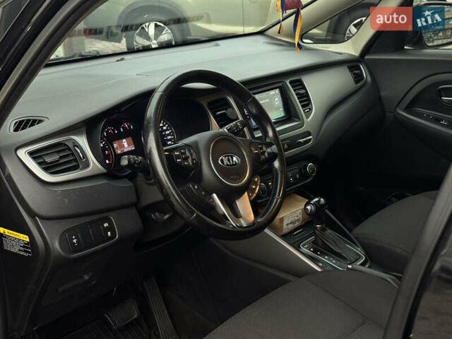 Черный Киа Rondo, объемом двигателя 2 л и пробегом 227 тыс. км за 10900 $, фото 17 на Automoto.ua