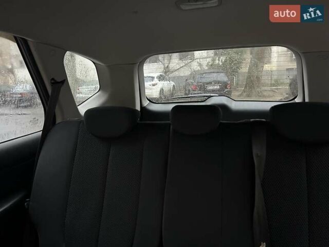 Сірий Кіа Rondo, об'ємом двигуна 2.36 л та пробігом 197 тис. км за 8500 $, фото 5 на Automoto.ua