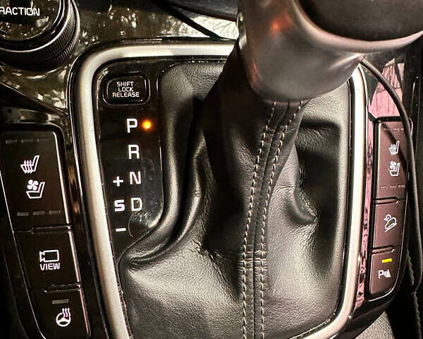 Білий Кіа Seltos, об'ємом двигуна 1.6 л та пробігом 154 тис. км за 19700 $, фото 11 на Automoto.ua
