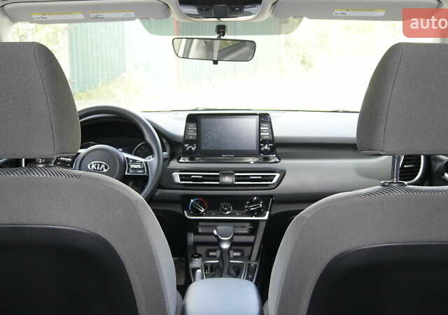 Белый Киа Seltos, объемом двигателя 1.98 л и пробегом 30 тыс. км за 17777 $, фото 24 на Automoto.ua