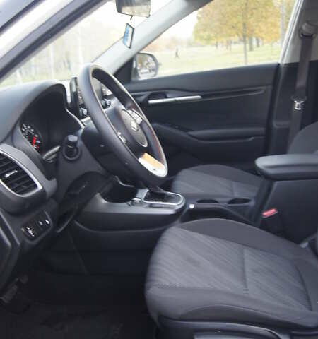 Белый Киа Seltos, объемом двигателя 1.98 л и пробегом 30 тыс. км за 18200 $, фото 6 на Automoto.ua
