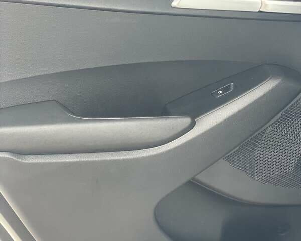 Белый Киа Seltos, объемом двигателя 1.98 л и пробегом 30 тыс. км за 18500 $, фото 20 на Automoto.ua