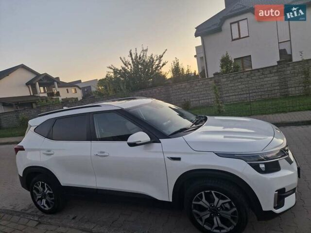 Белый Киа Seltos, объемом двигателя 2 л и пробегом 67 тыс. км за 23900 $, фото 5 на Automoto.ua