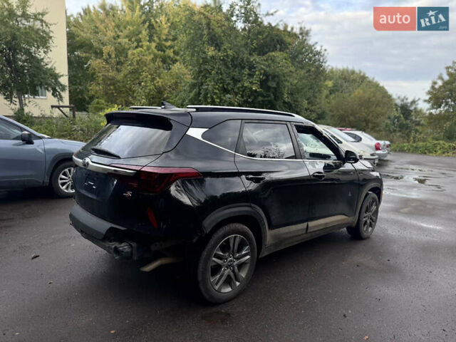 Чорний Кіа Seltos, об'ємом двигуна 2 л та пробігом 65 тис. км за 10500 $, фото 4 на Automoto.ua