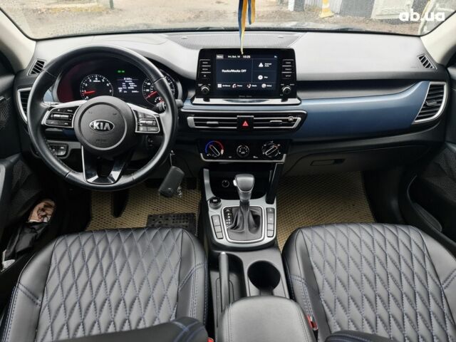 Серый Киа Seltos, объемом двигателя 2 л и пробегом 56 тыс. км за 16999 $, фото 8 на Automoto.ua