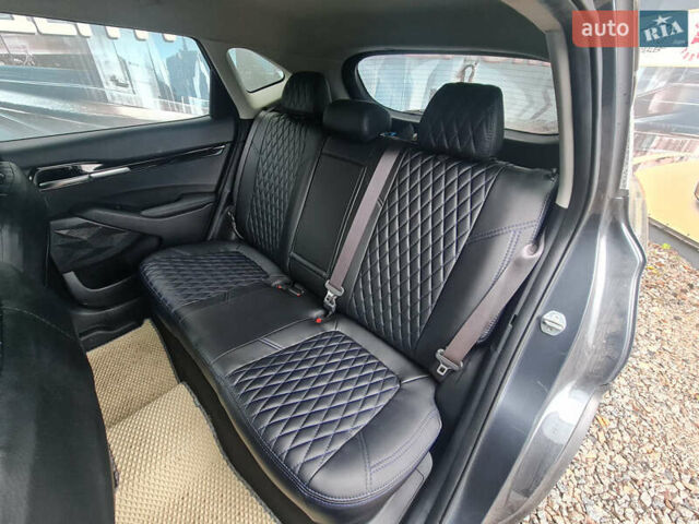 Серый Киа Seltos, объемом двигателя 2 л и пробегом 56 тыс. км за 16999 $, фото 23 на Automoto.ua
