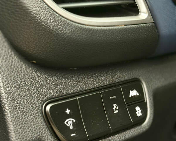 Сірий Кіа Seltos, об'ємом двигуна 1.98 л та пробігом 96 тис. км за 18499 $, фото 16 на Automoto.ua