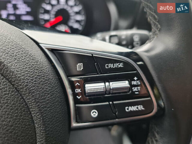 Серый Киа Seltos, объемом двигателя 2 л и пробегом 56 тыс. км за 16999 $, фото 17 на Automoto.ua