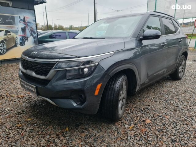 Серый Киа Seltos, объемом двигателя 2 л и пробегом 56 тыс. км за 16999 $, фото 3 на Automoto.ua