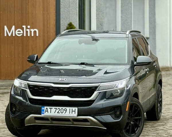 Сірий Кіа Seltos, об'ємом двигуна 1.98 л та пробігом 96 тис. км за 18499 $, фото 1 на Automoto.ua