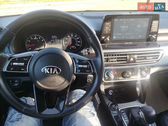 Сірий Кіа Seltos, об'ємом двигуна 2 л та пробігом 53 тис. км за 17900 $, фото 2 на Automoto.ua