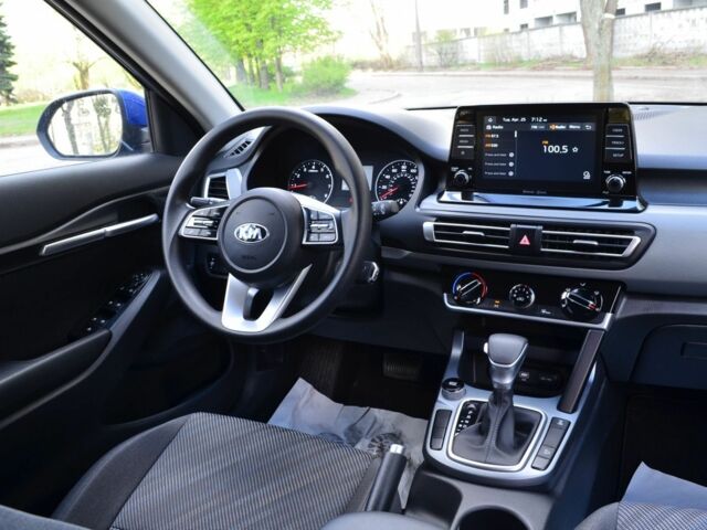 Синий Киа Seltos, объемом двигателя 0 л и пробегом 2 тыс. км за 22500 $, фото 7 на Automoto.ua