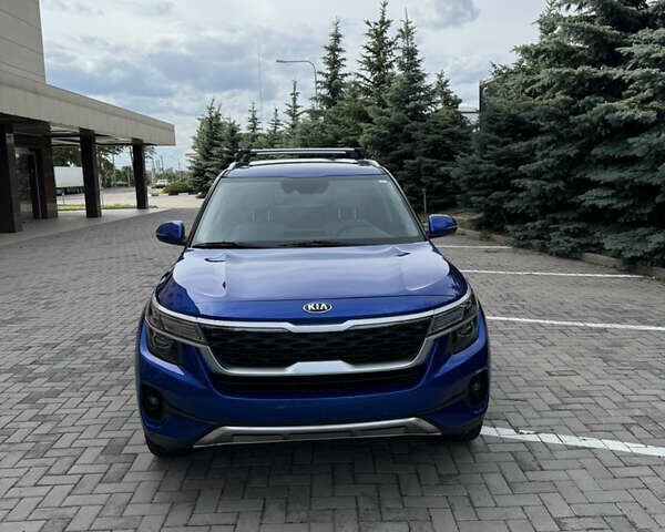 Синий Киа Seltos, объемом двигателя 2 л и пробегом 110 тыс. км за 18700 $, фото 5 на Automoto.ua