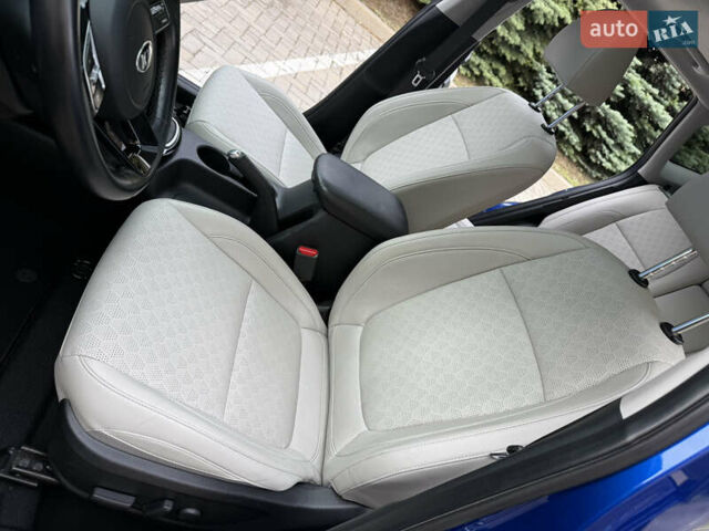 Синий Киа Seltos, объемом двигателя 2 л и пробегом 110 тыс. км за 18700 $, фото 35 на Automoto.ua