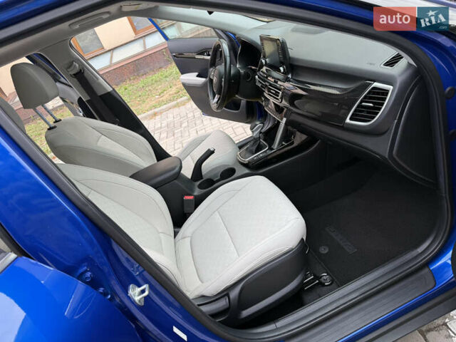 Синий Киа Seltos, объемом двигателя 2 л и пробегом 110 тыс. км за 18700 $, фото 34 на Automoto.ua