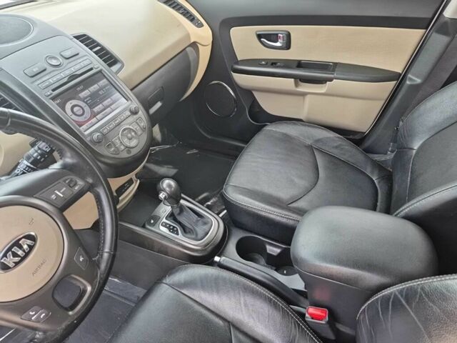 Белый Киа Soul, объемом двигателя 2 л и пробегом 87 тыс. км за 7300 $, фото 9 на Automoto.ua