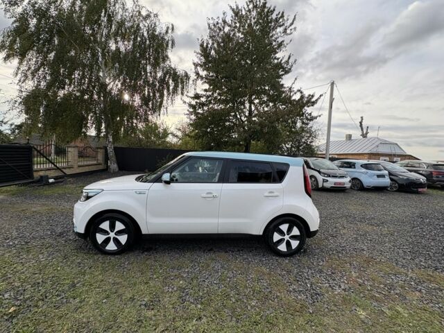 Белый Киа Soul, объемом двигателя 0 л и пробегом 99 тыс. км за 5600 $, фото 15 на Automoto.ua