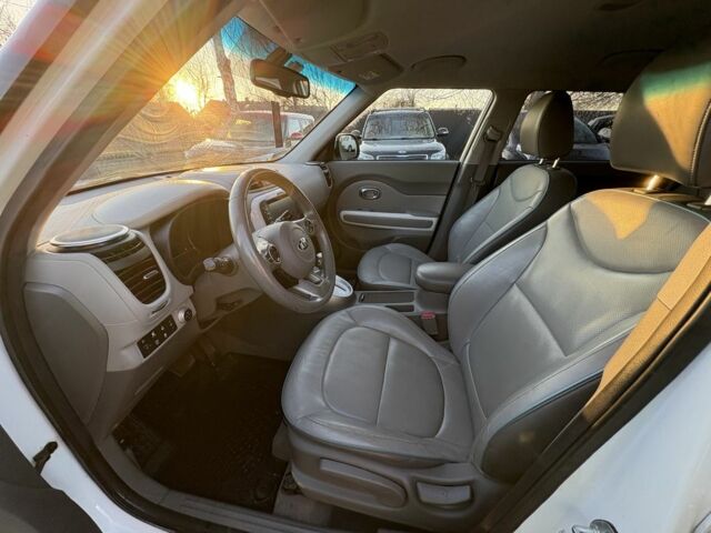 Белый Киа Soul, объемом двигателя 0 л и пробегом 151 тыс. км за 5900 $, фото 21 на Automoto.ua