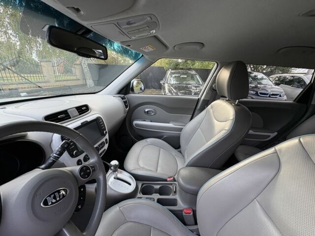 Белый Киа Soul, объемом двигателя 0 л и пробегом 99 тыс. км за 5600 $, фото 18 на Automoto.ua