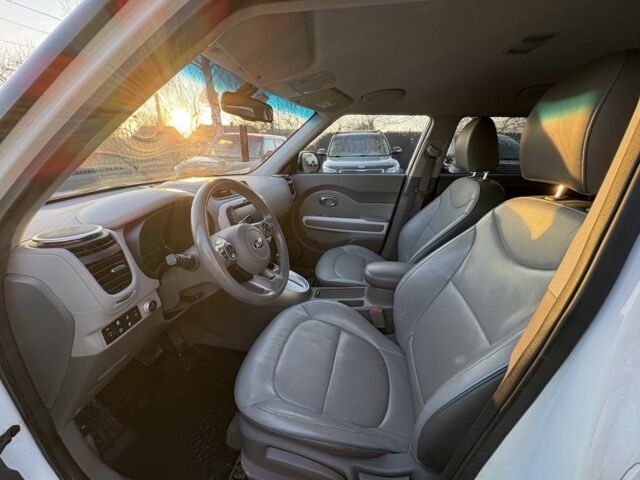 Белый Киа Soul, объемом двигателя 0 л и пробегом 151 тыс. км за 5900 $, фото 20 на Automoto.ua