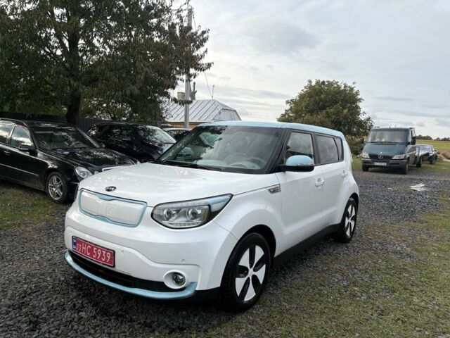 Белый Киа Soul, объемом двигателя 0 л и пробегом 99 тыс. км за 5600 $, фото 8 на Automoto.ua