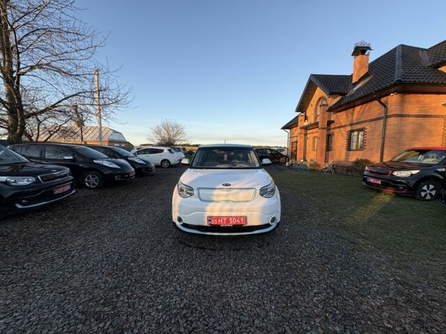 Белый Киа Soul, объемом двигателя 0 л и пробегом 151 тыс. км за 5900 $, фото 10 на Automoto.ua