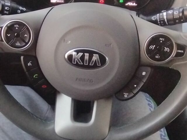 Білий Кіа Soul, об'ємом двигуна 2 л та пробігом 72 тис. км за 8200 $, фото 8 на Automoto.ua