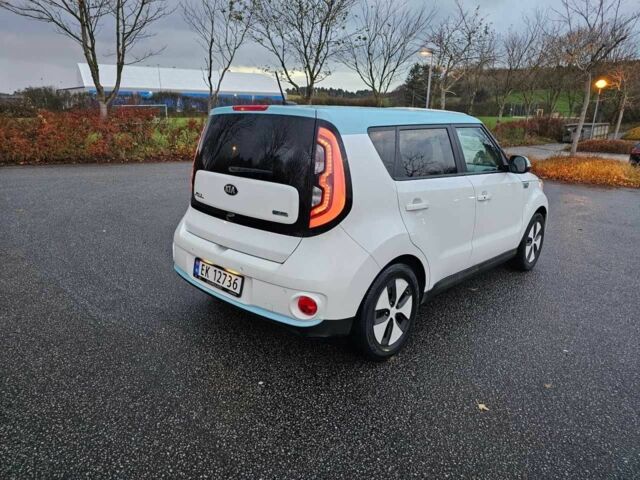 Білий Кіа Soul, об'ємом двигуна 0 л та пробігом 59 тис. км за 7300 $, фото 3 на Automoto.ua