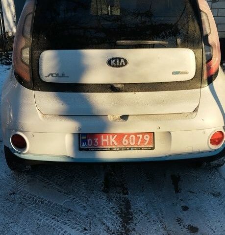 Білий Кіа Soul, об'ємом двигуна 2 л та пробігом 72 тис. км за 8200 $, фото 5 на Automoto.ua