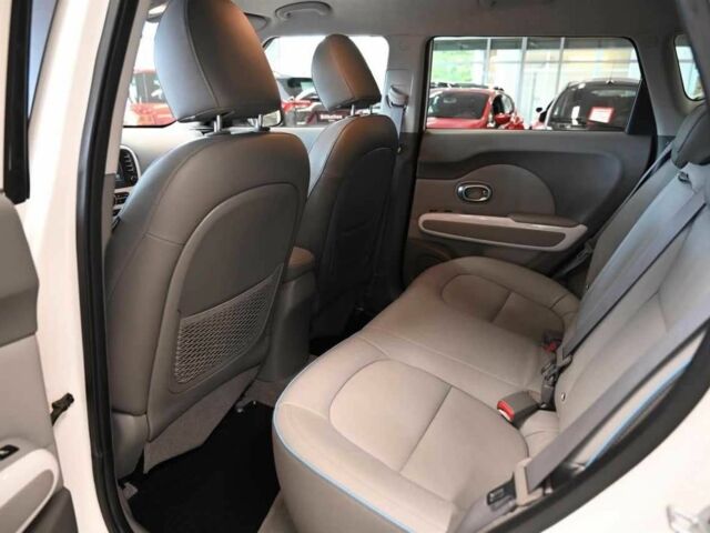 Кіа Soul 2019 у Києві на Automoto.ua Білий Кіа Soul, об'ємом двигуна 0 л та пробігом 56 тис. км за 9500 $, фото 5 на Automoto.ua