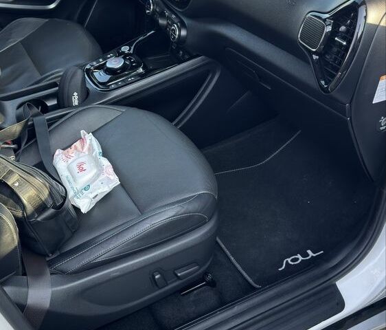 Белый Киа Soul, объемом двигателя 0 л и пробегом 147 тыс. км за 16999 $, фото 10 на Automoto.ua