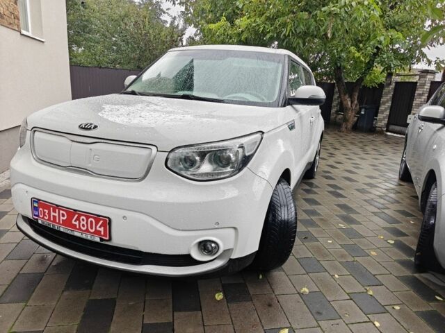 Белый Киа Soul, объемом двигателя 0 л и пробегом 131 тыс. км за 6950 $, фото 3 на Automoto.ua