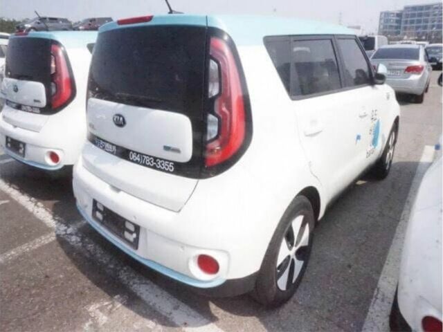 Белый Киа Soul, объемом двигателя 0 л и пробегом 35 тыс. км за 4500 $, фото 2 на Automoto.ua