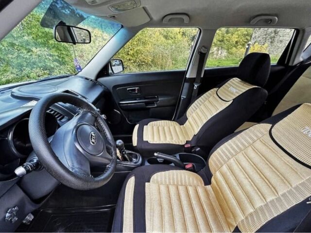 Белый Киа Soul, объемом двигателя 1.6 л и пробегом 168 тыс. км за 6500 $, фото 5 на Automoto.ua