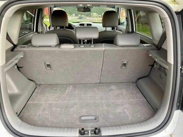 Белый Киа Soul, объемом двигателя 0 л и пробегом 99 тыс. км за 7000 $, фото 9 на Automoto.ua